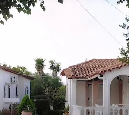 Ξενοδοχείο με διαμερίσματα Paradise Village Ρόδα