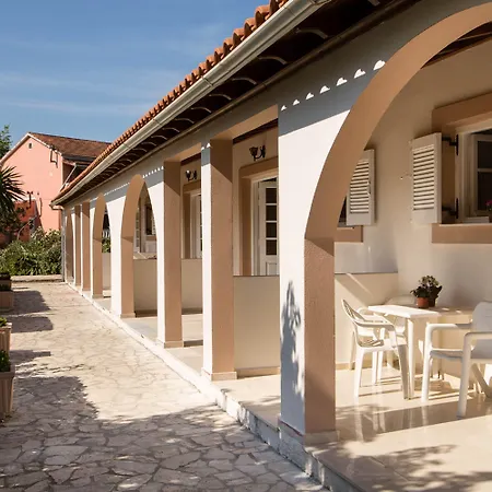 Paradise Village Ξενοδοχείο με διαμερίσματα