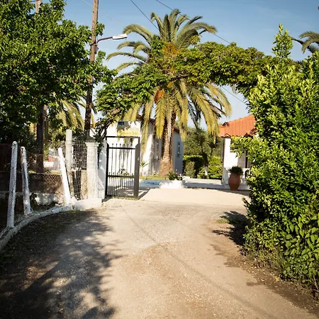 Ξενοδοχείο με διαμερίσματα Paradise Village Ρόδα