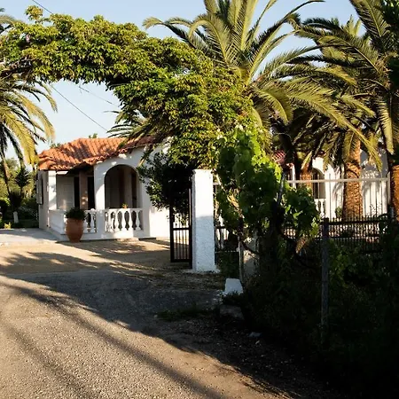 Paradise Village Ξενοδοχείο με διαμερίσματα 2*